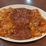 焼肉おくう - 国産ホルモン合盛皿（2～3人前）