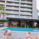 Pool Bar - 