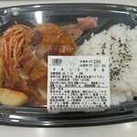 ウエルシア - 料理写真:チキンカツ弁当・321円