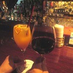 サルーンバー ムルソー - まずはワインをいただく