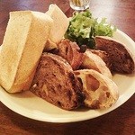 パーラー江古田 - この日のトーストセット（スライスは、リュスティックとくるみのコンプレとレーズンくるみでした）