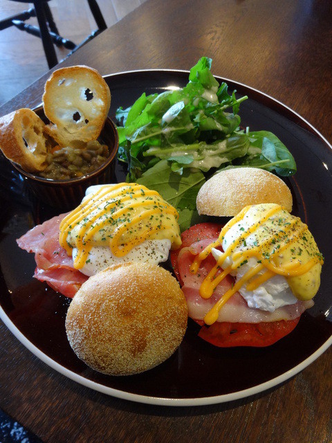 モーニングでエッグベネディクト フレンチトースト By Jenio レコンパンス Recompense 新正 カフェ 食べログ