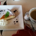バンビーナ - チーズケーキ７５０円　再訪１５年４月