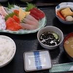 まぐろ基地 - 刺身定食