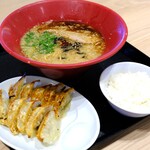 一風堂 - 料理写真:赤丸新味のＣセット