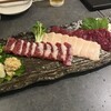 波津馬 - 馬刺し3点盛り (赤身、コーネ、フタエゴ)