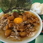 家系ラーメン 加藤商店 - スタミナミンチラーメン並