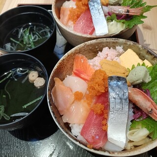 小松水産の海鮮丼_1