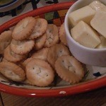 西尾さん - チーズと前田のクラッカー