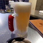 新宿焼肉 ホルモンいのうえ - キンキン冷凍ビールは持ちやすくなってる