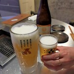 新宿焼肉 ホルモンいのうえ - 生ビールと瓶ビール