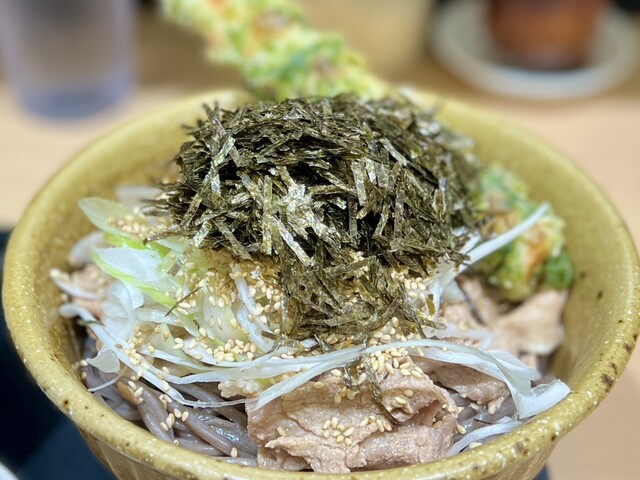 なぜ蕎麦にラー油を入れるのか。 田町店 - 田町/そば | 食べログ
