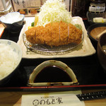 六白黒豚の厚切りロースかつ定食