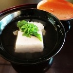 Shofuku Ro - (お椀)桜豆腐　あいなめ、木の芽、嫁菜、アブラ芽