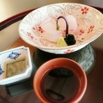 招福樓 - (向付)鯛、イカ　割醤油