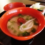 招福樓 - (食事１)白魚雑炊、塩抜き梅、青紫蘇と香の物