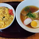 とんとん食堂 - ラーメン・中華のフーハンセット。