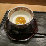 虎白 - 先付：雲丹 白胡麻豆腐 蕗の薹餡