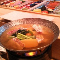 明治の森箕面 音羽山荘 - 鯛の小鍋(鴨出汁)