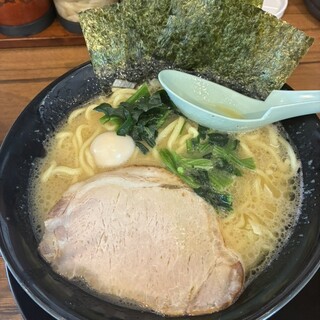 横浜家系ラーメン春吉家_0