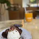 Side Side Cafe - 