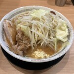 ラーメン豚山 - 料理写真:
