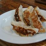 麺飯食堂 なかじま - 餃子。これは、平凡すぎます。もう少し捻ったら良いのに。残念。