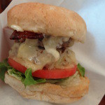 パントリー コヨーテ - Ｗ－ダブルチーズバーガー（１，３８０円）＋ベーコントッピング（１８０円）