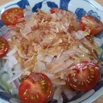 大衆割烹 藤八 - トマトオニオンサラダ