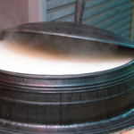 Souru - ソルロンタンは大きな釜で煮込んでいます。 お持ち帰りＯＫ