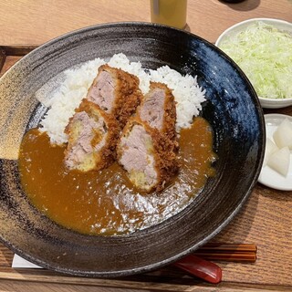 黄金色の豚_0