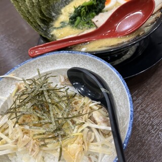 横浜家系ラーメン 龍馬家_0