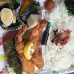 楽酔家 - ぷりぷり激ウマエビフライ（リラックス弁当￥３８０円）