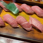 栄寿し総本店 - 大トロ8貫