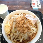 夢の一歩 - 小ラーメン、野菜マシマシ、ニンニクマシ、アブラ少なめ