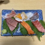 紀八 - 刺身盛り合わせ