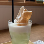 え～ひだカフェ - ドリンク写真:メロンクリームソーダ