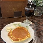 カフェ香咲 - 『ホットケーキ』1,056円＋『アイスコーヒー』935円