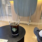 スターバックスコーヒー - ドリンク写真:■Tall アイス コーヒー ¥440
グラスに変更 (+0円)
