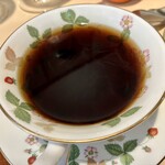 シェ・ヒロ - ワイルドストロベリーに入った珈琲