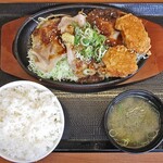 からやま - 料理写真:しょうが焼きの２種盛り定食（ご飯大盛り）