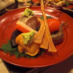 くろぎ - 海胆、ばちこ、鯵の小袖すし、ゆべし、トマトレモン煮。