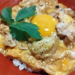 木鶏 - 木鶏丼近影。とろとろ玉子の軍鶏丼。これ、すっごく美味しかった♥