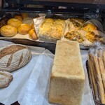 パンとワインの店 ぱんびーの - 