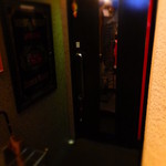 エヌエイチ　アスラン  - 店内　小雨の日でした