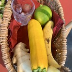 ピチピチミートで山本のハンバーグ - 料理写真: