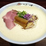 麺処 山城 - 料理写真:鶏豚醤油ラーメン　２杯目