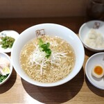 喜多方ラーメン 坂内 - 料理写真: