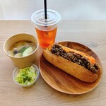 あさcaféPei - 松阪牛ドッグ、本日のスープ(豚汁)、アイスティー