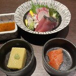 博多中洲 旬菜万葉 - 刺し盛りと突き出し